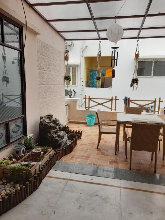 Nomads Nest Hyderabad Exterior foto