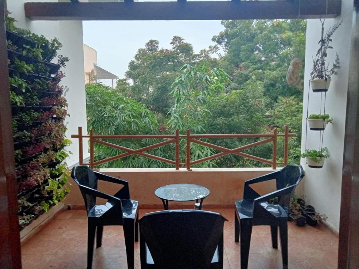 Nomads Nest Hyderabad Exterior foto