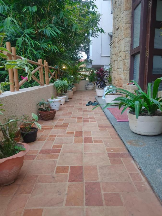 Nomads Nest Hyderabad Exterior foto