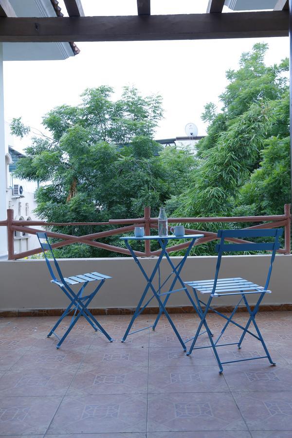 Nomads Nest Hyderabad Exterior foto